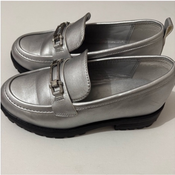 GAP Kids Metallic Silver Loafers Chunky Sole Size 10 - Picture 4 of 7